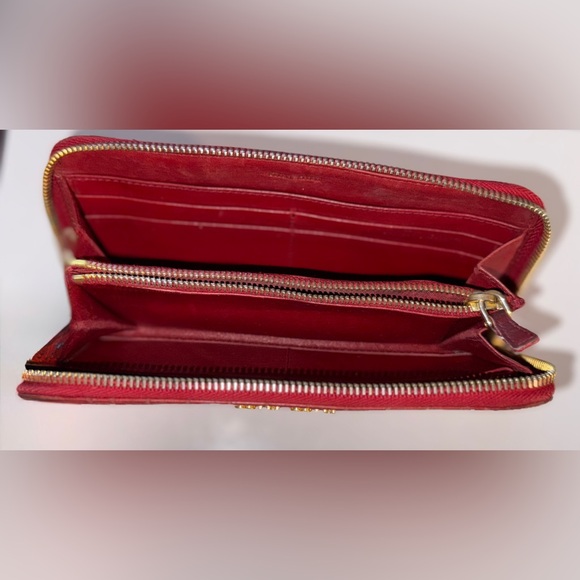 MIU MIU ZIPPY WALLET - Picture 11 of 15